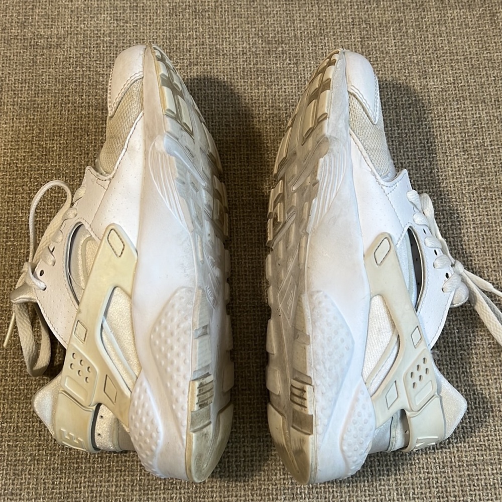 Nike Huaraches - Picture 4 of 4